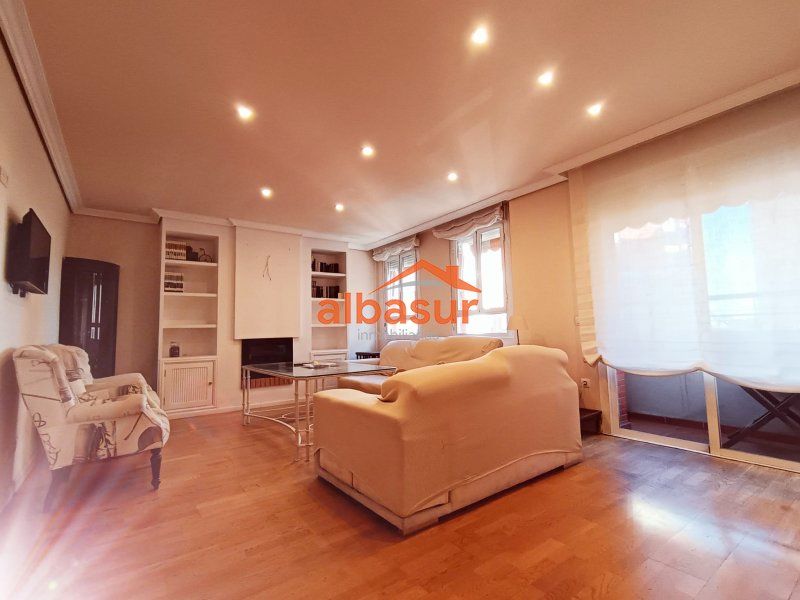 Sala d'estar de Pis en venda en  Córdoba Capital amb Aire condicionat, Calefacció i Parquet