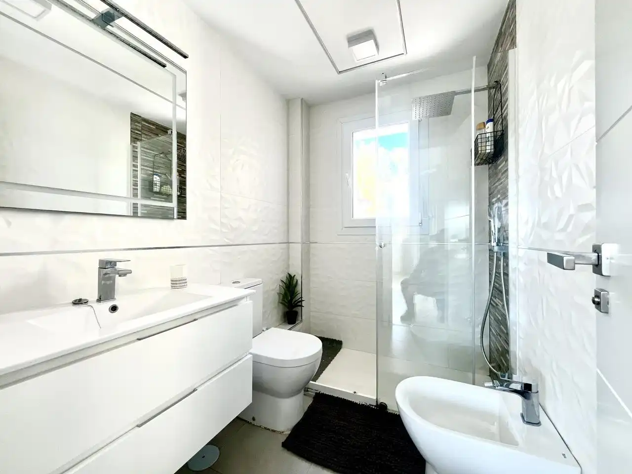 Baño de Casa o chalet en venta en Torremolinos con Jardín privado, Terraza y Piscina