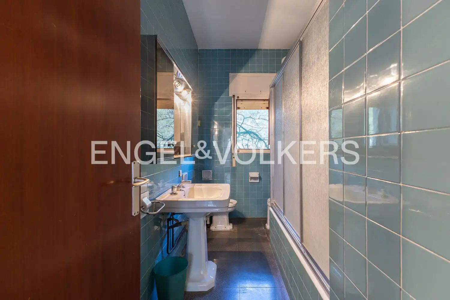 Baño de Casa o chalet en venta en Paterna con Aire acondicionado, Calefacción y Jardín privado