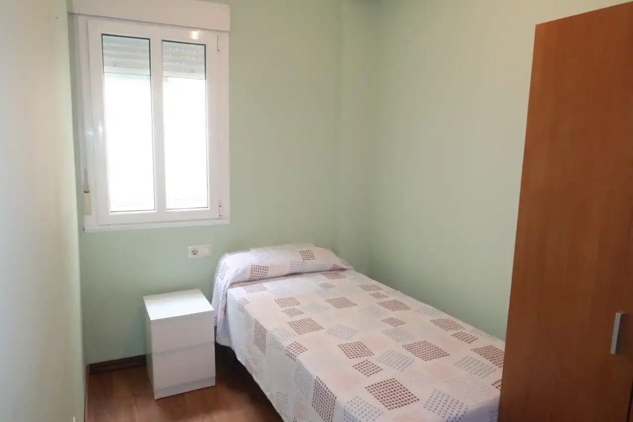 Bedroom of Flat for rent in A Coruña Capital   with Parquet flooring and Furnished