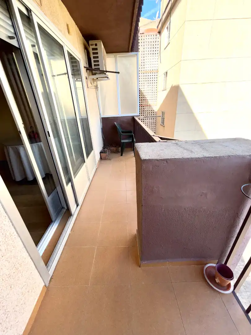 Terrasse von Wohnung zum Verkauf in Plasencia mit Klimaanlage, Parkett und Ofen