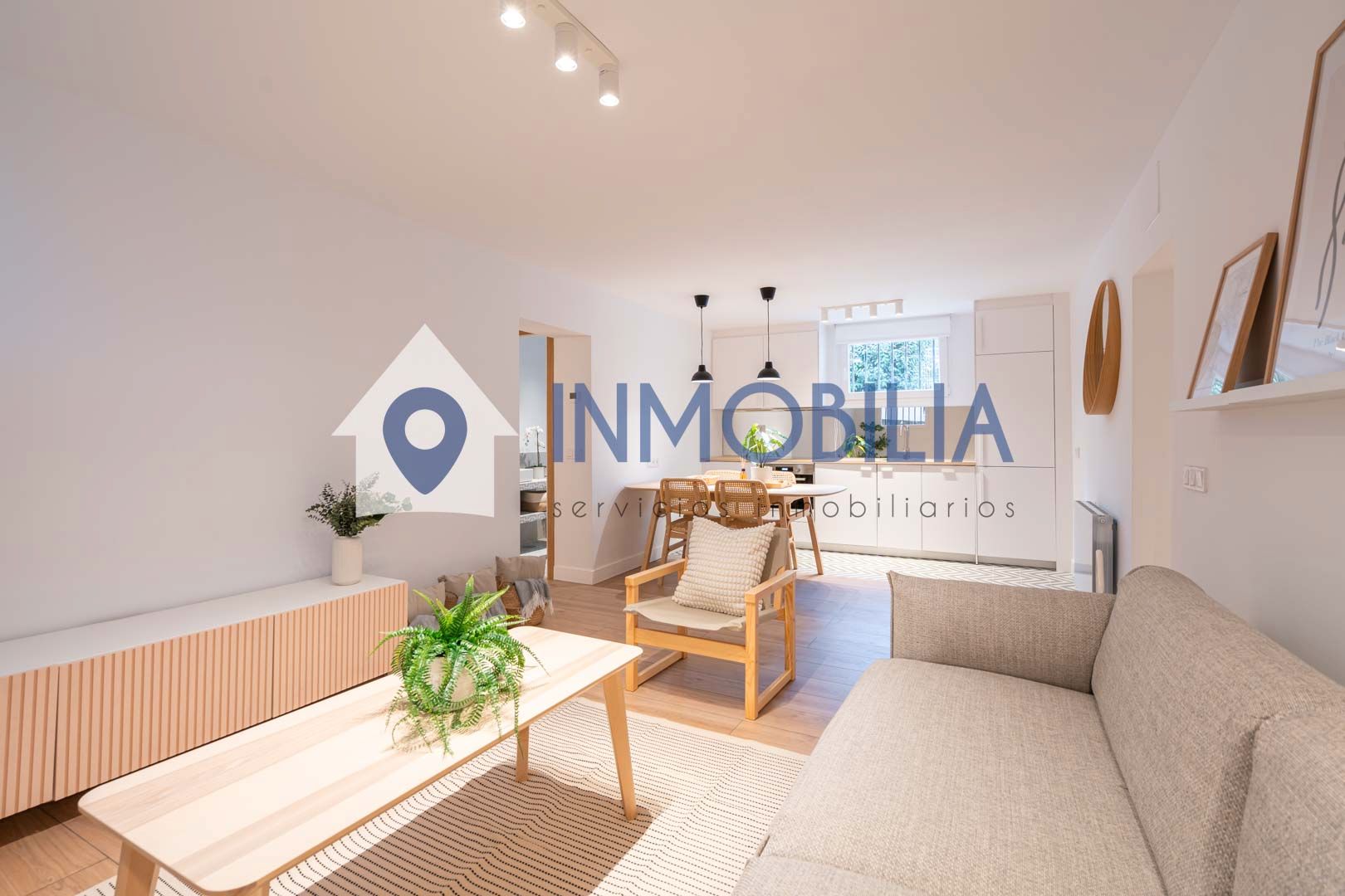 Living room of Flat for sale in  Madrid Capital  with Air Conditioner and Heating