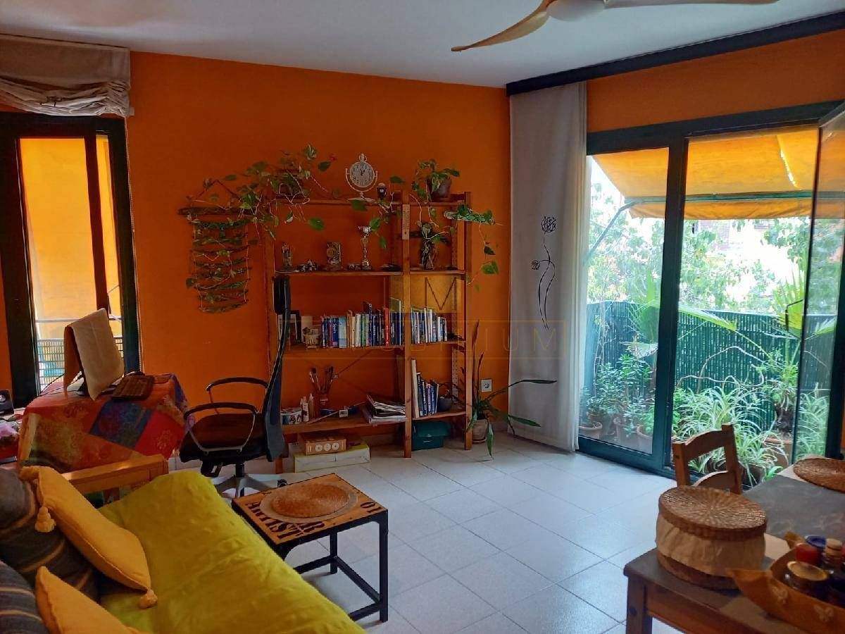 Sala de estar de Dúplex de alquiler en Vilanova i la Geltrú con Aire acondicionado, Calefacción y Terraza