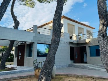 Xalet amb balcó en venda a Camino Badia