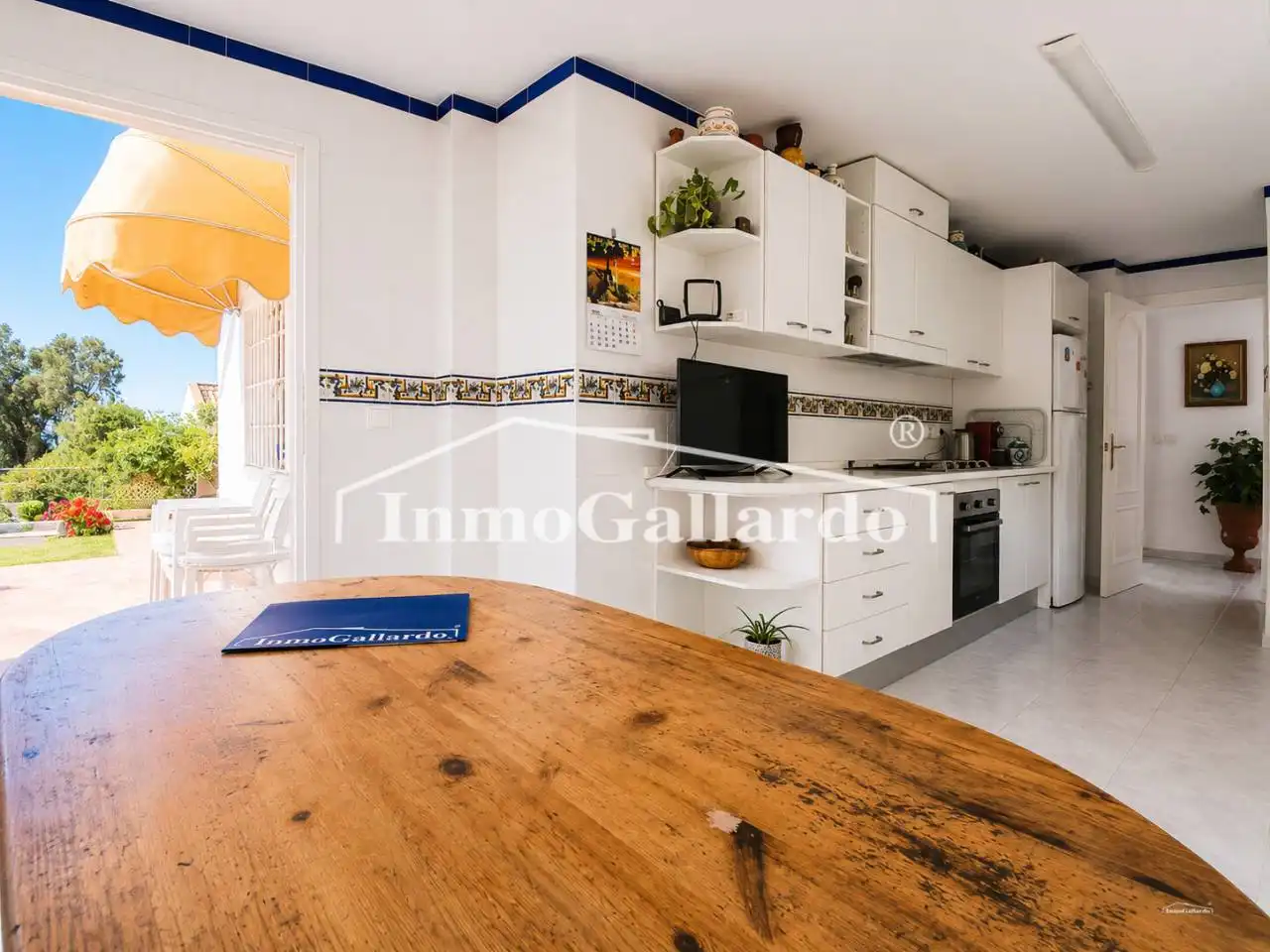 Cuina de Casa adosada en venda en Málaga amb Aire condicionat, Jardí privat i Terrassa