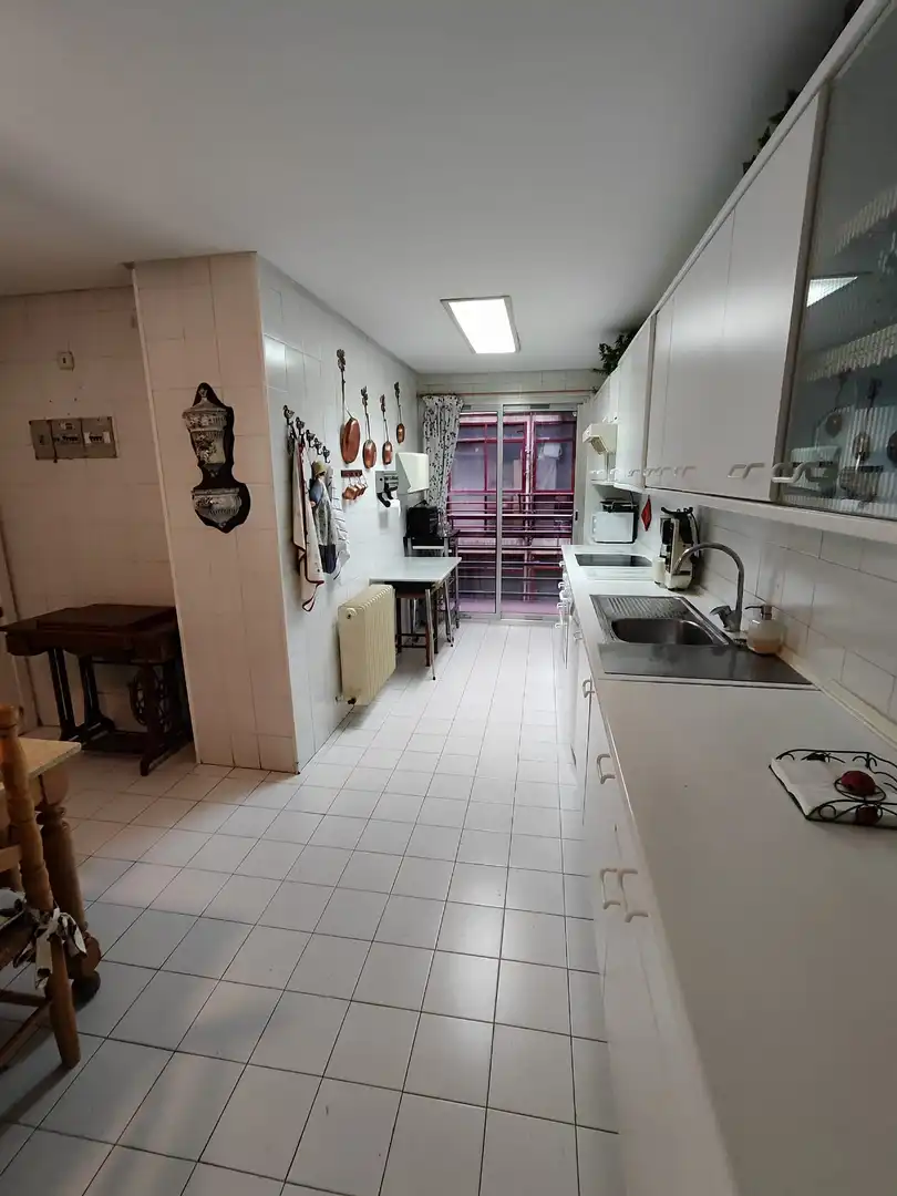 Cuina de Pis de lloguer en Madrid amb Aire condicionat, Calefacció i Terrassa