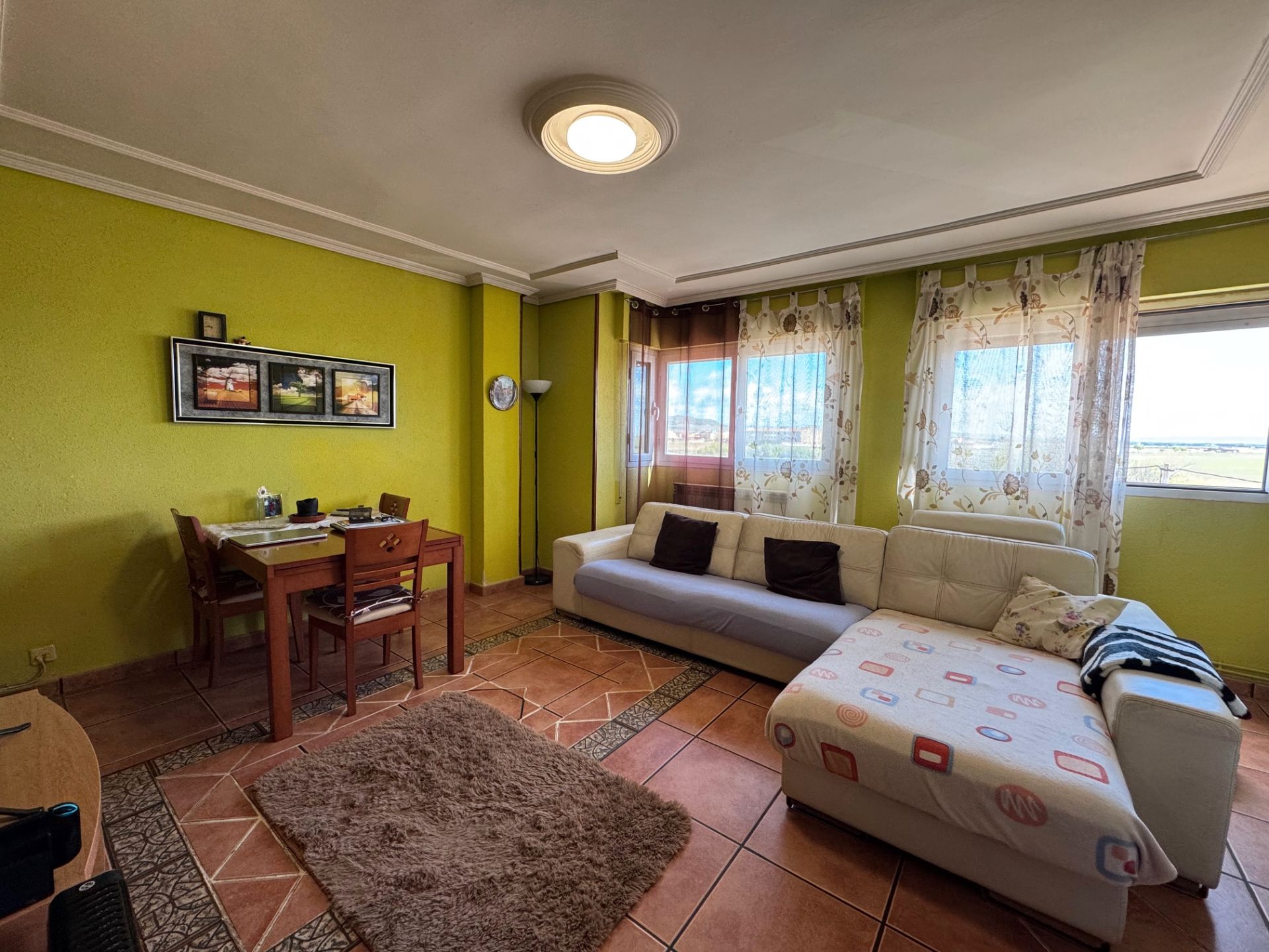 Living room of Flat for sale in Tordesillas  with Heating, Private garden and Furnished