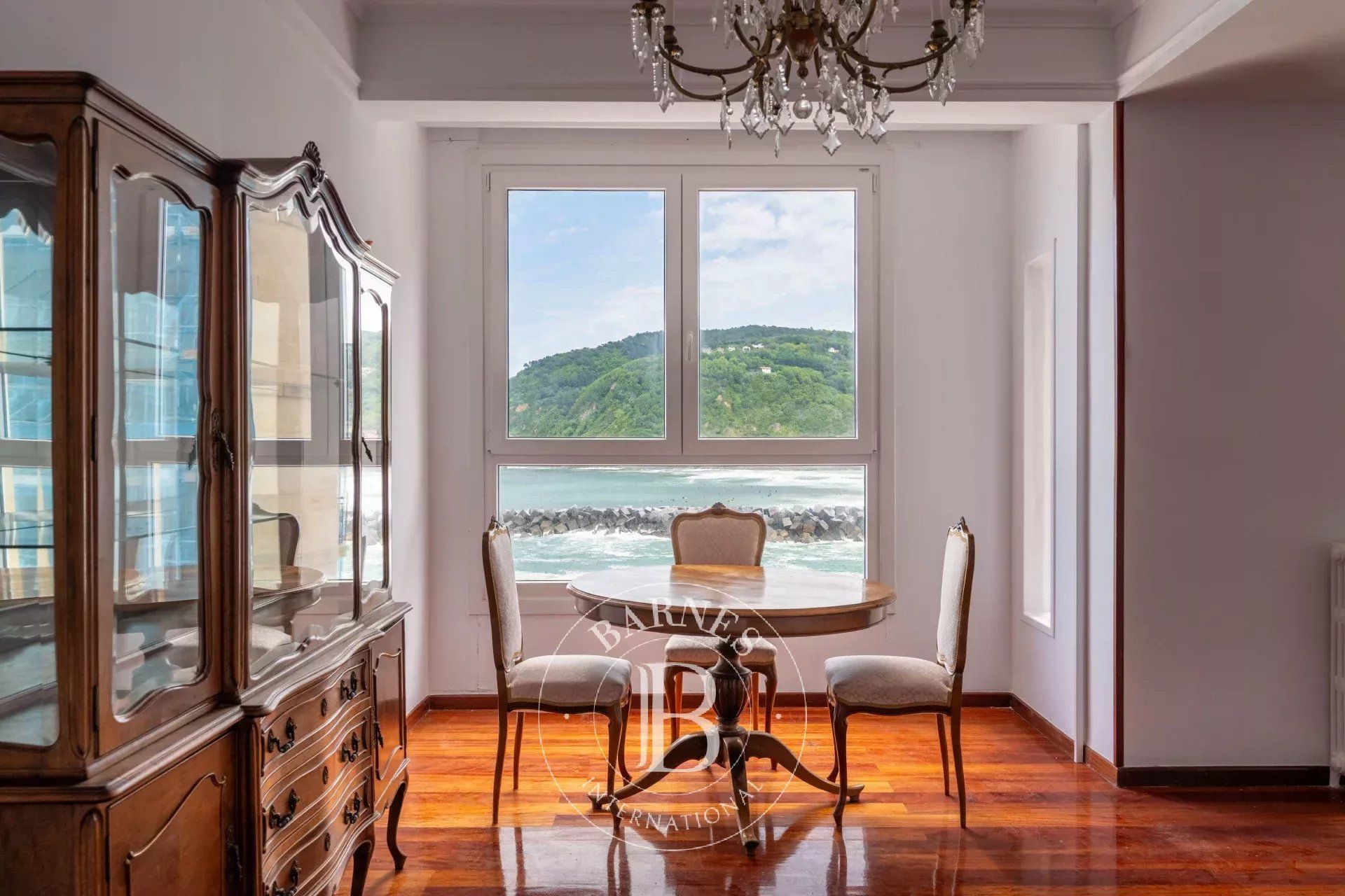 Comedor de Piso en venta en Donostia - San Sebastián  con Calefacción y Trastero