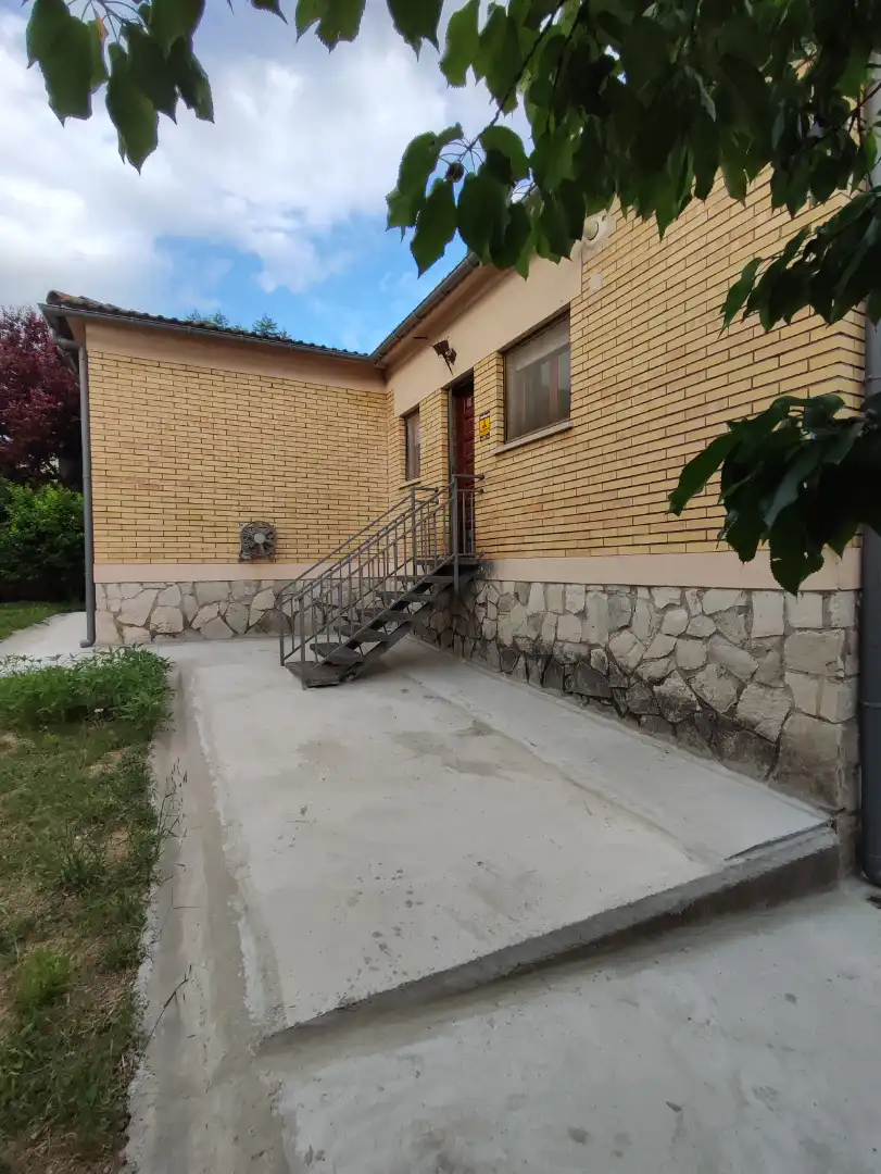 Vista exterior de Casa o xalet en venda en Sant Llorenç d'Hortons amb Jardí privat, Terrassa i Traster