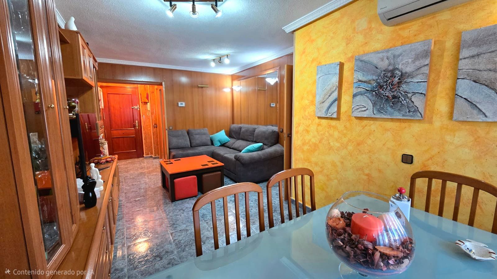 Sala d'estar de Pis en venda en Parla amb Aire condicionat, Calefacció i Moblat