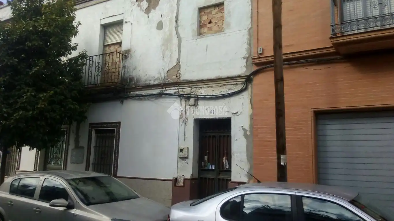 Vista exterior de Pis de lloguer en Sevilla amb Moblat