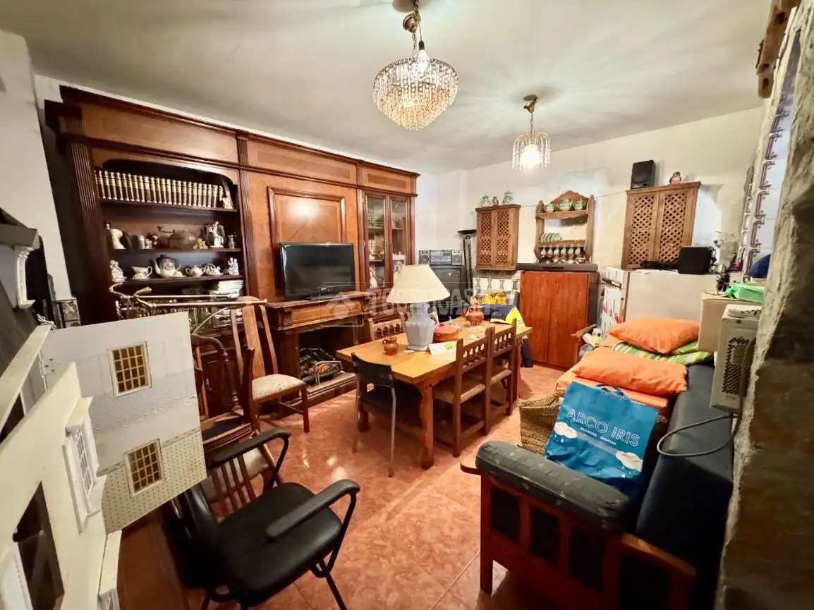 Wohnzimmer von Haus oder Chalet zum Verkauf in Valdeavero mit Heizung und Schwimmbad