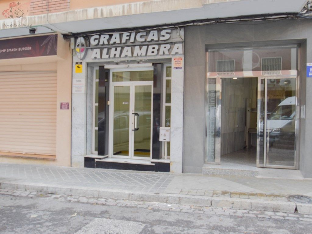 Exterior view of Premises for sale in  Granada Capital