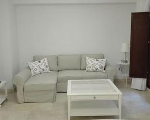 Sala d'estar de Apartament de lloguer en  Sevilla Capital amb Aire condicionat, Calefacció i Moblat