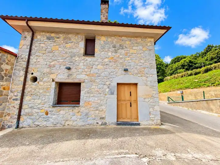 Casa amb terrassa en venda a Candamo, imagen 6