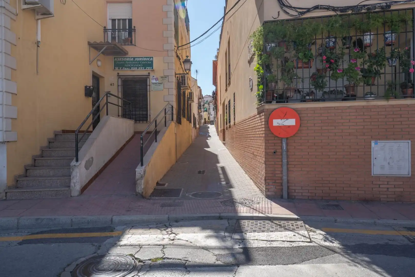Vista exterior de Casa o xalet en venda en La Zubia