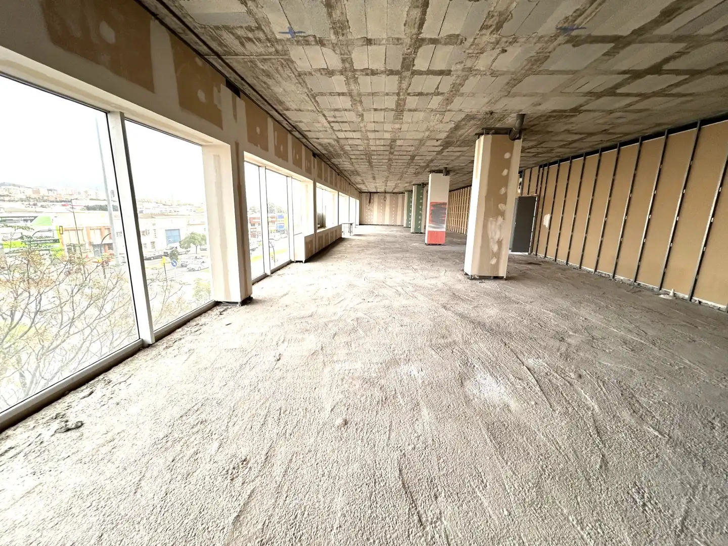 Gebäude zur Miete in Málaga mit Alarm