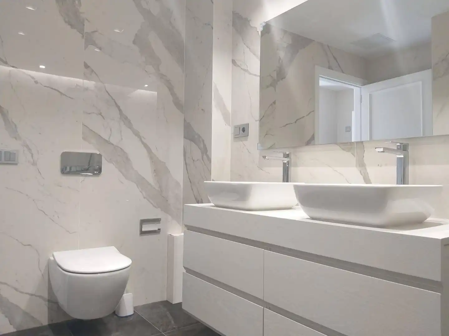 Baño de Piso en venta en Las Palmas de Gran Canaria con Aire acondicionado