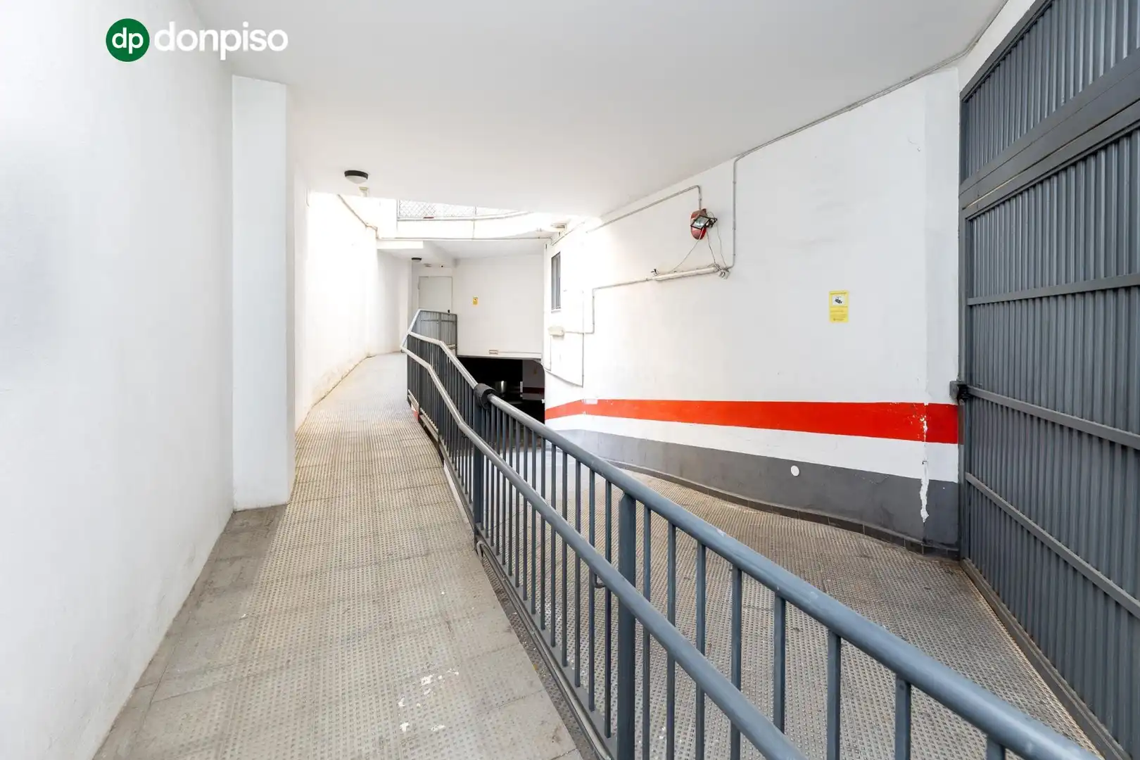 Flat for sale in Granada  with Air Conditioner, Heating and Storage room