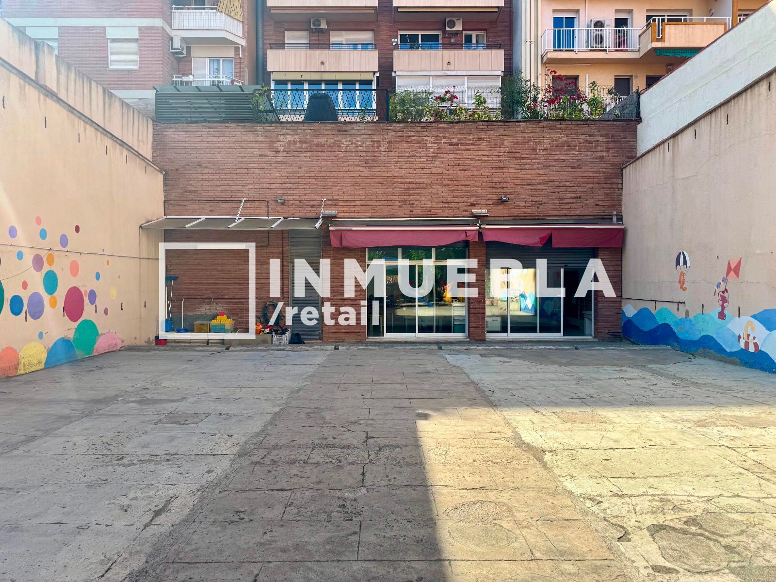 Exterior view of Premises to rent in  Barcelona Capital  with Air Conditioner and Terrace