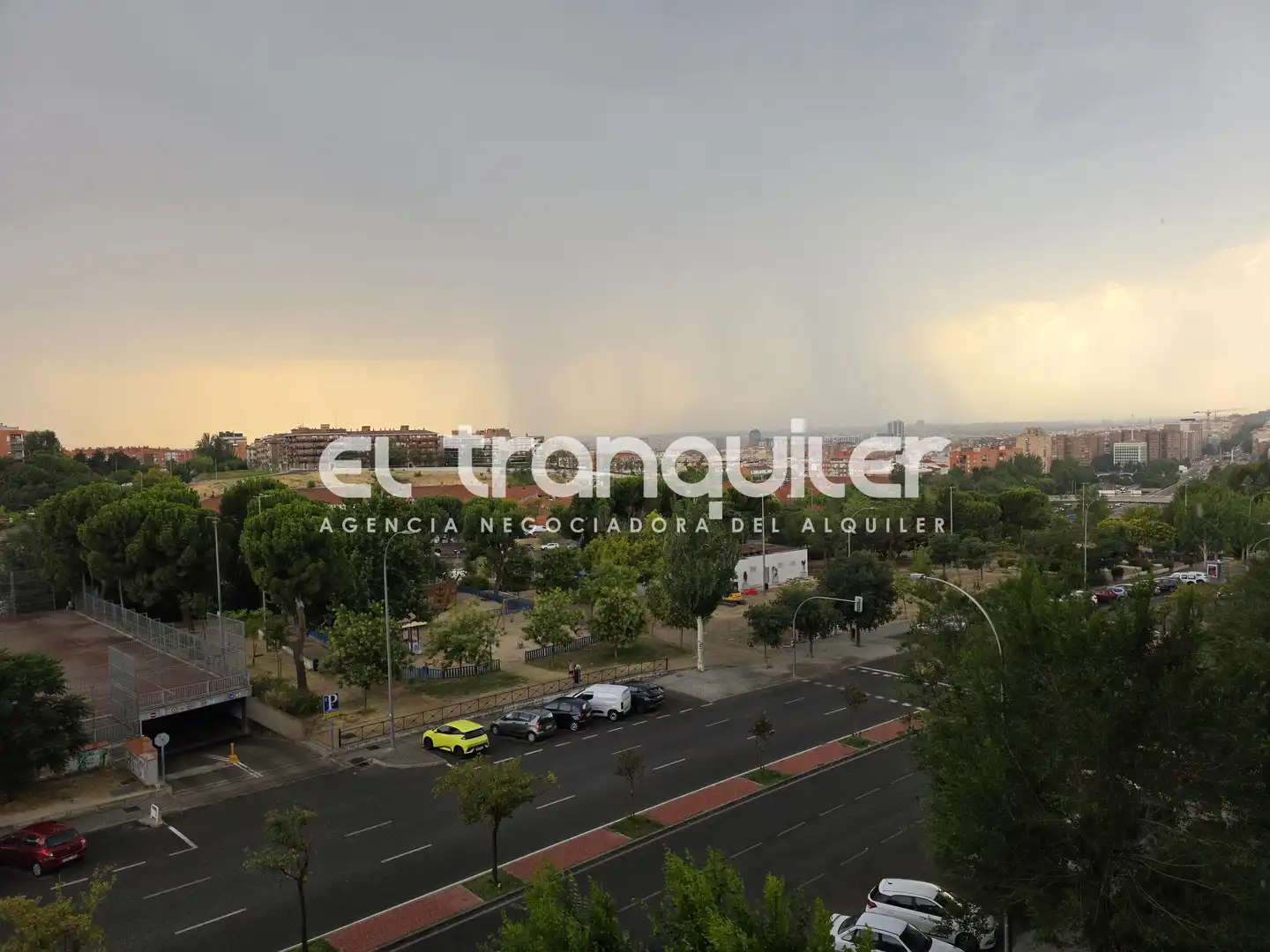 Vista exterior de Pis de lloguer en Madrid amb Aire condicionat, Parquet i Rentadora