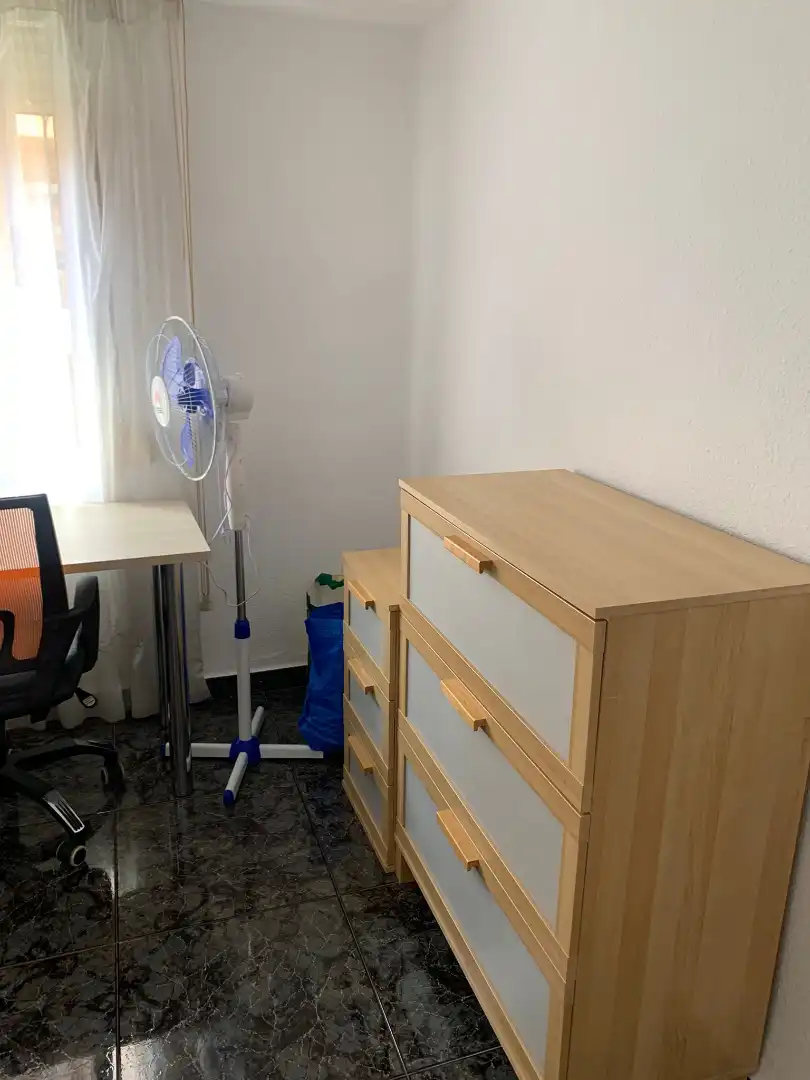 Habitación de Piso en venta en Valencia con Aire acondicionado, Amueblado y Lavadora