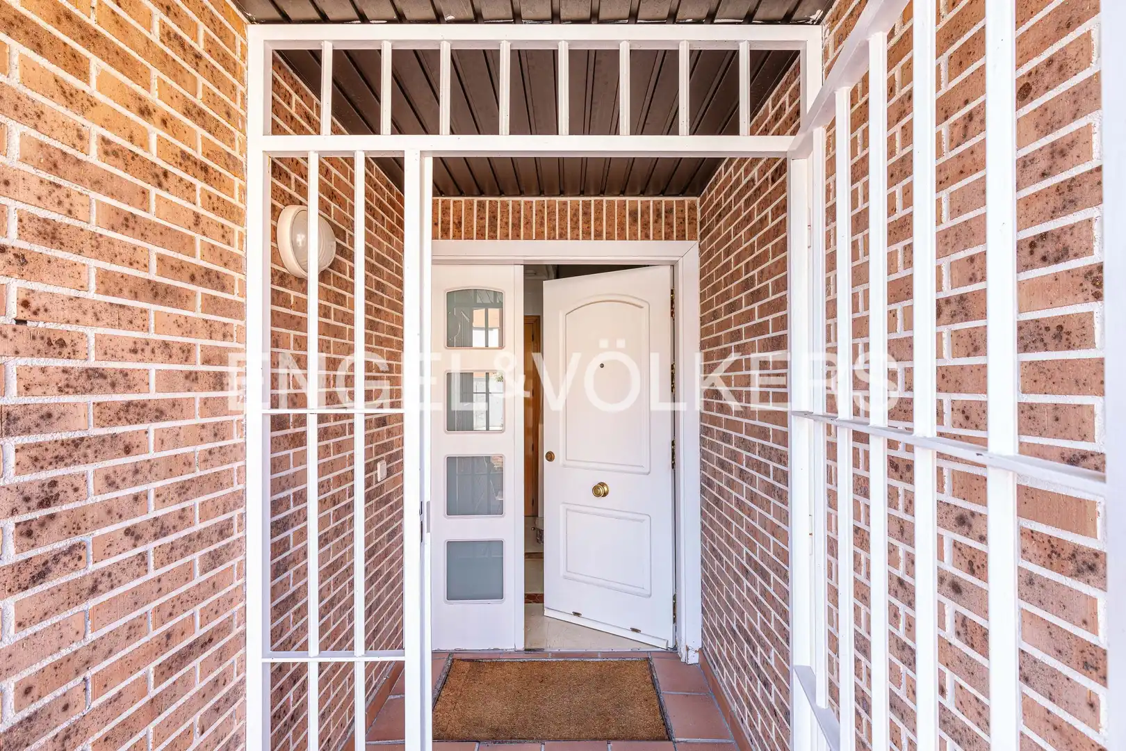 Casa adosada en venta en Madrid con Aire acondicionado, Calefacción y Jardín privado