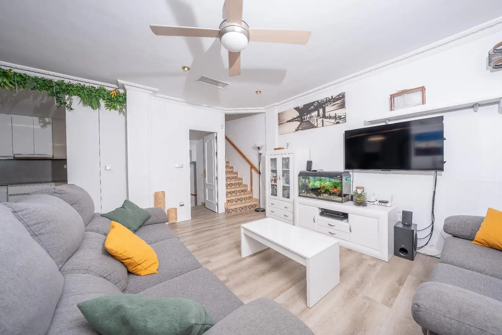 Sala d'estar de Casa adosada en venda en Torrevieja amb Piscina comunitària