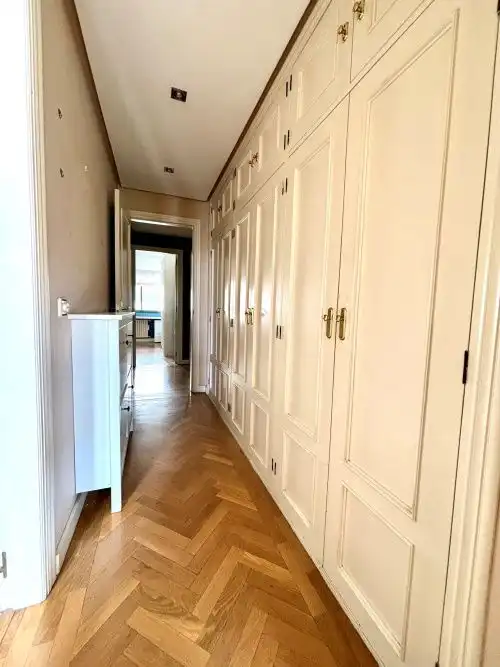 Flat for sale in Madrid  with Air Conditioner, Heating and Parquet flooring