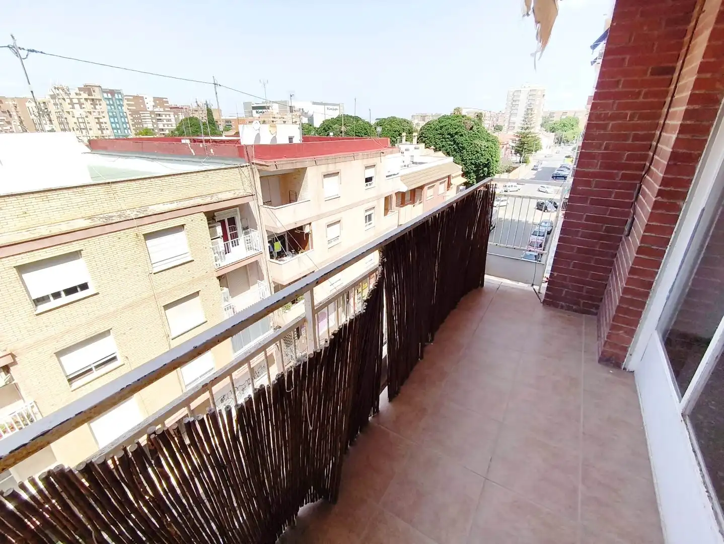 Vista exterior de Pis en venda en Cartagena amb Forn, Rentadora i Balcó