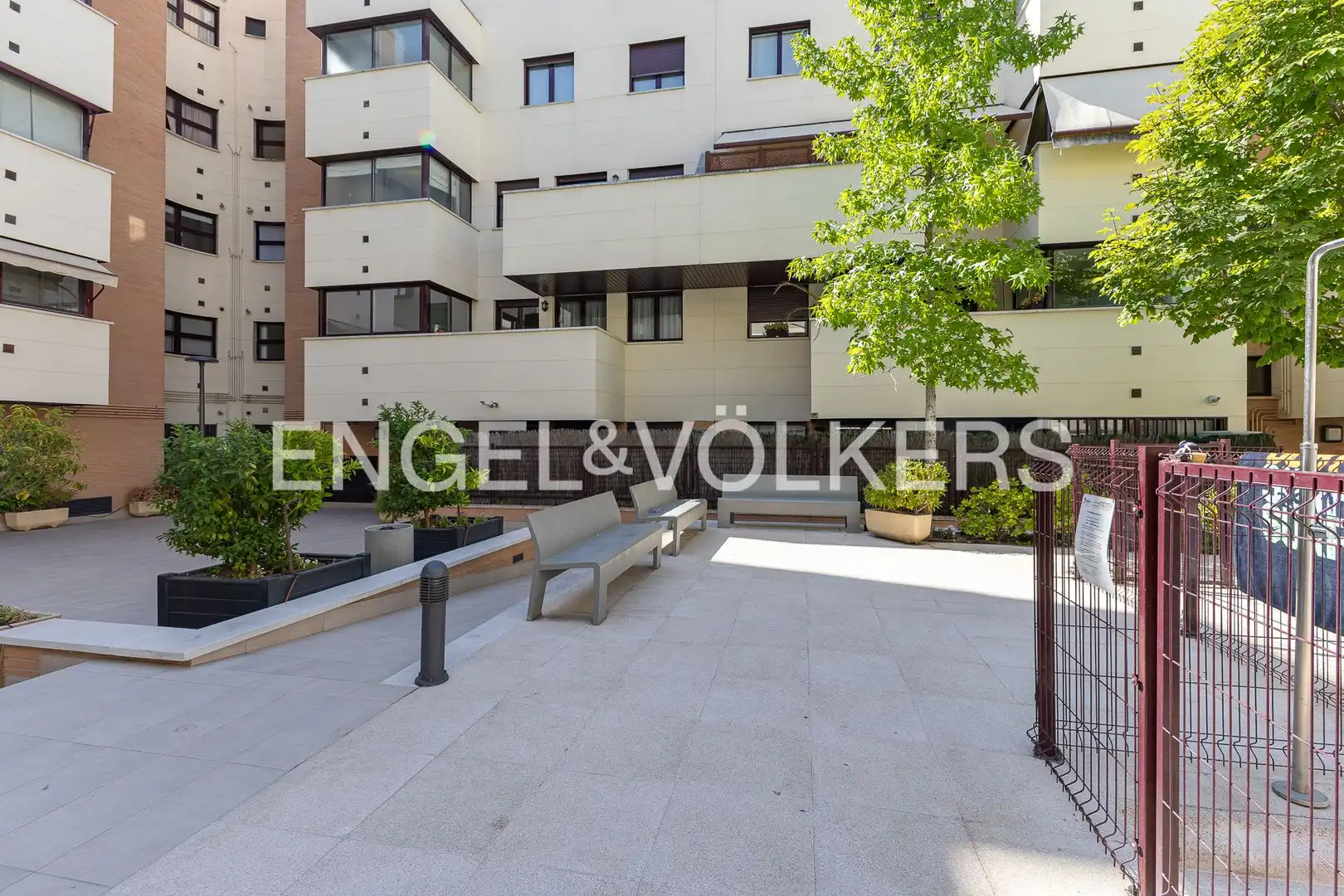 Terrassa de Dúplex de lloguer en Madrid amb Aire condicionat, Calefacció i Terrassa