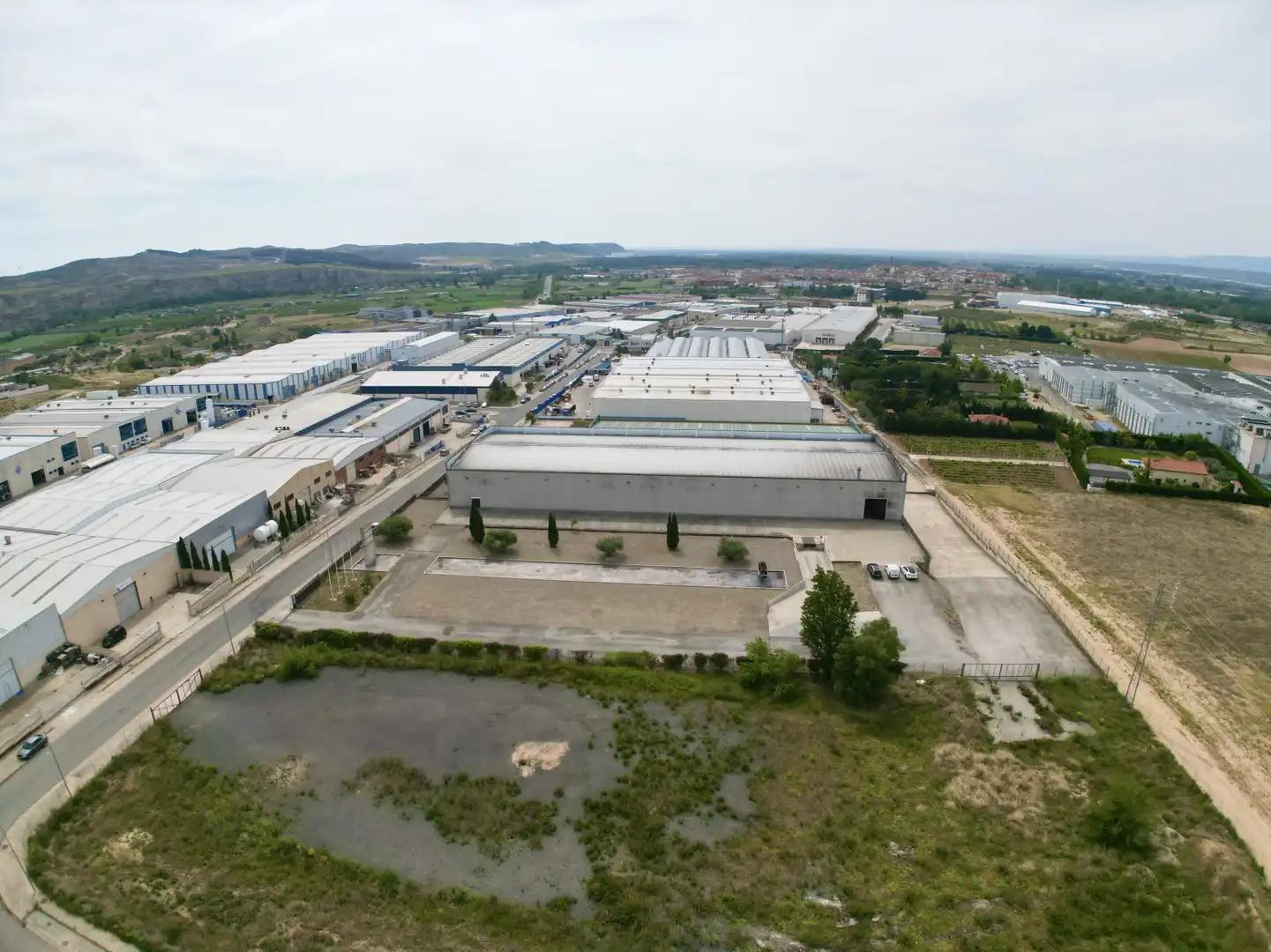 Vista exterior de Nave industrial en venta en San Adrián