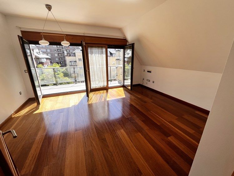 Habitación de Ático de alquiler en  Madrid Capital con Aire acondicionado, Calefacción y Parquet
