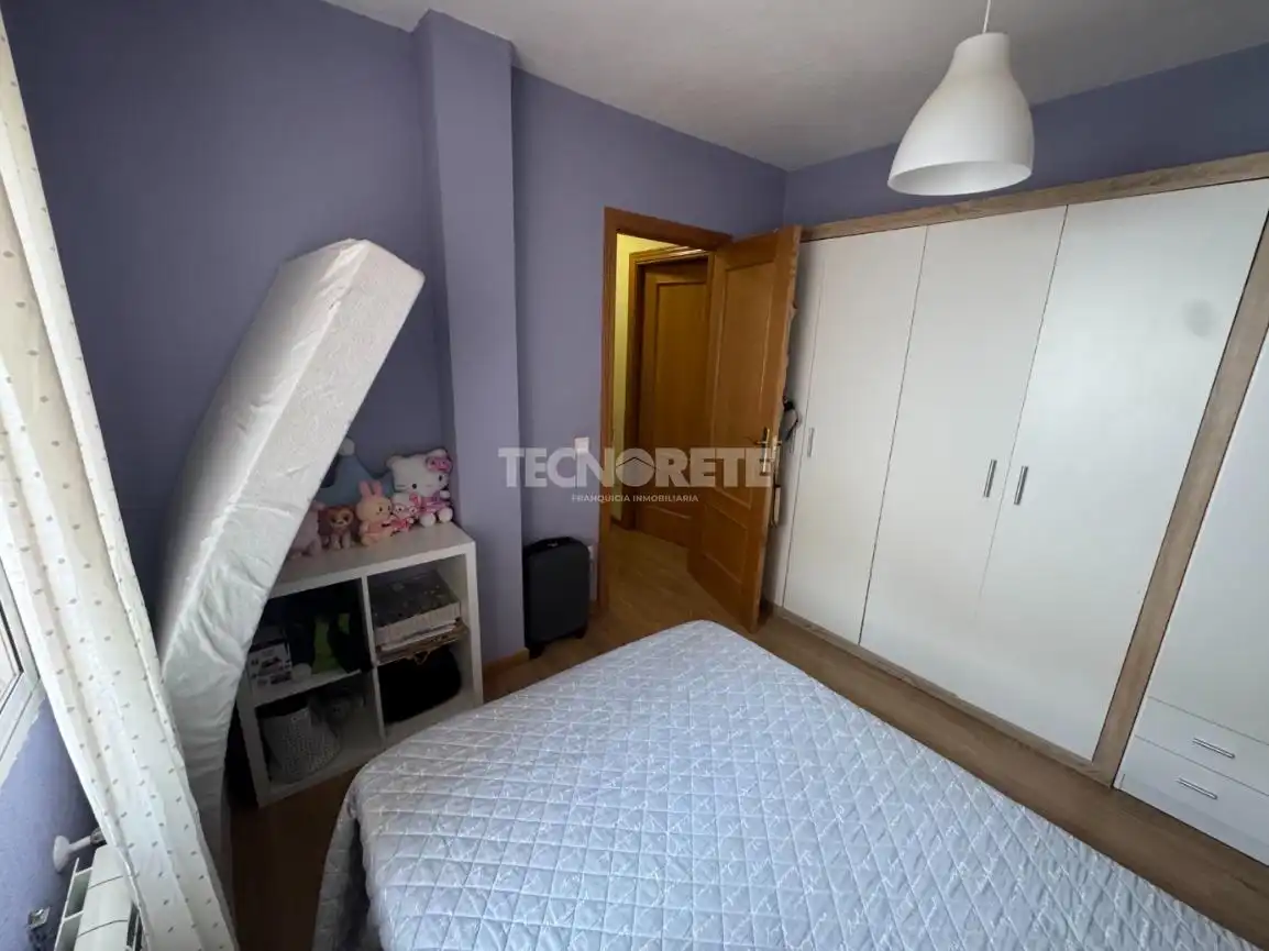 Dormitori de Casa adosada en venda en Yunquera de Henares amb Calefacció i Terrassa