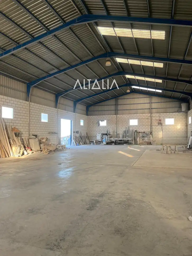 Nave industrial en venta en Osa de la Vega
