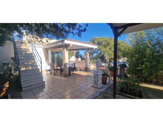 Casa-chalet en Alquiler en Calle fronton en La Conarda - Montesano