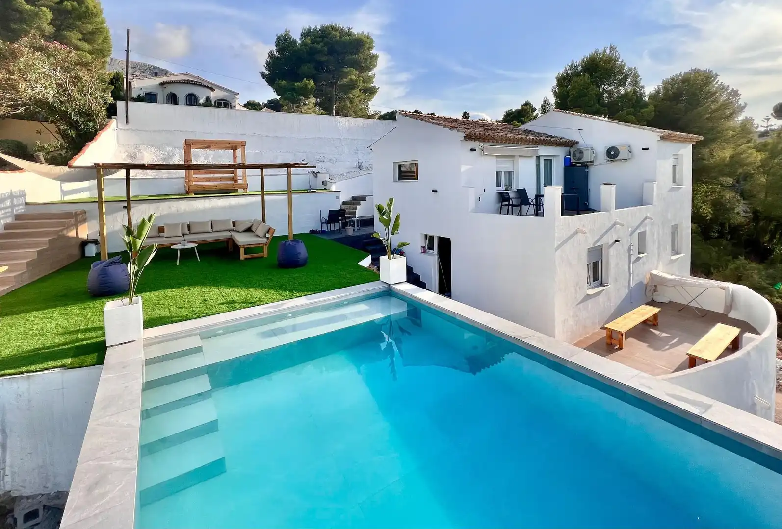 Piscina de Casa o xalet en venda en Dénia amb Aire condicionat, Calefacció i Jardí privat