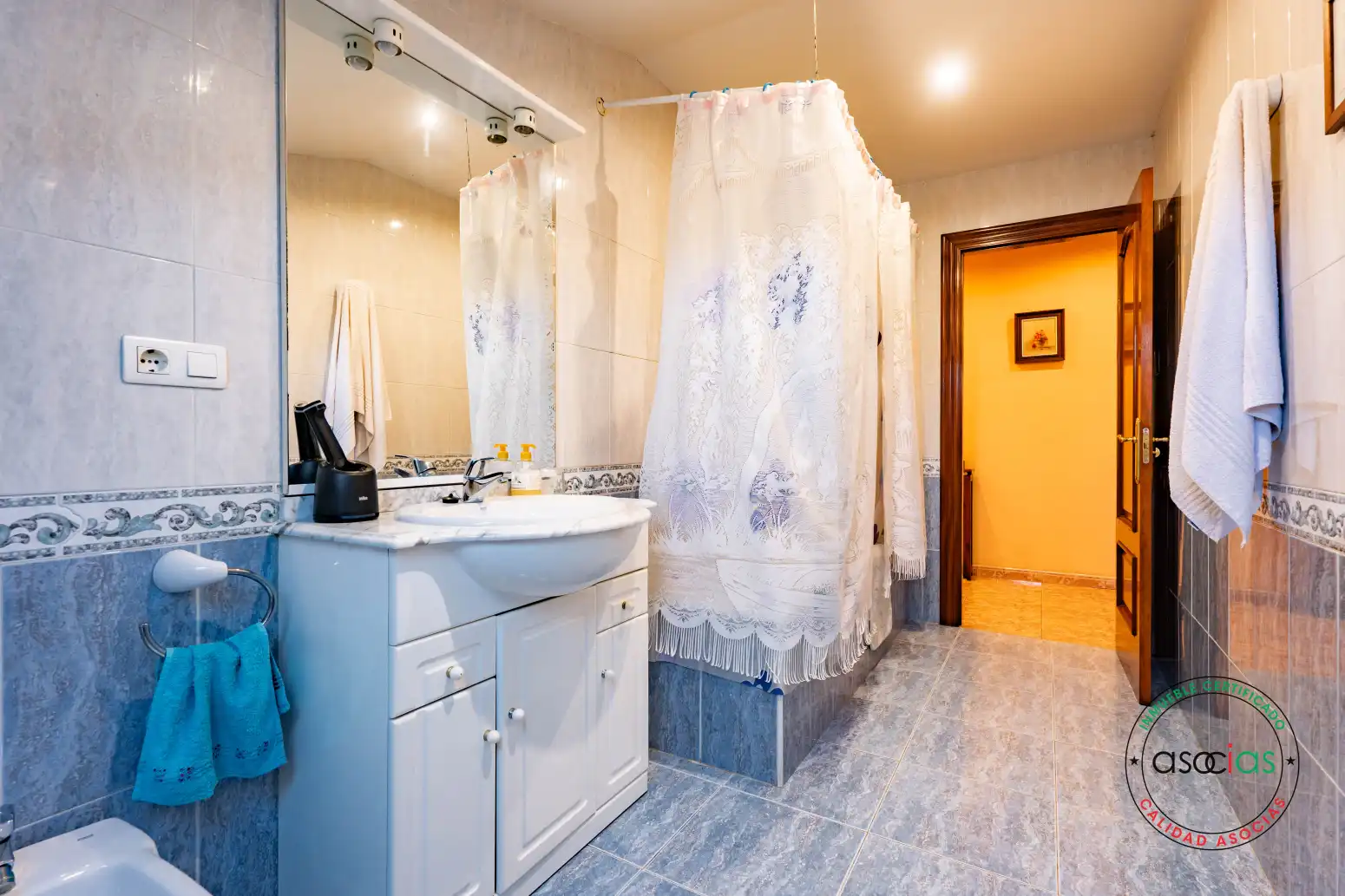 Baño de Casa o chalet en venta en Gijón  con Calefacción y Amueblado