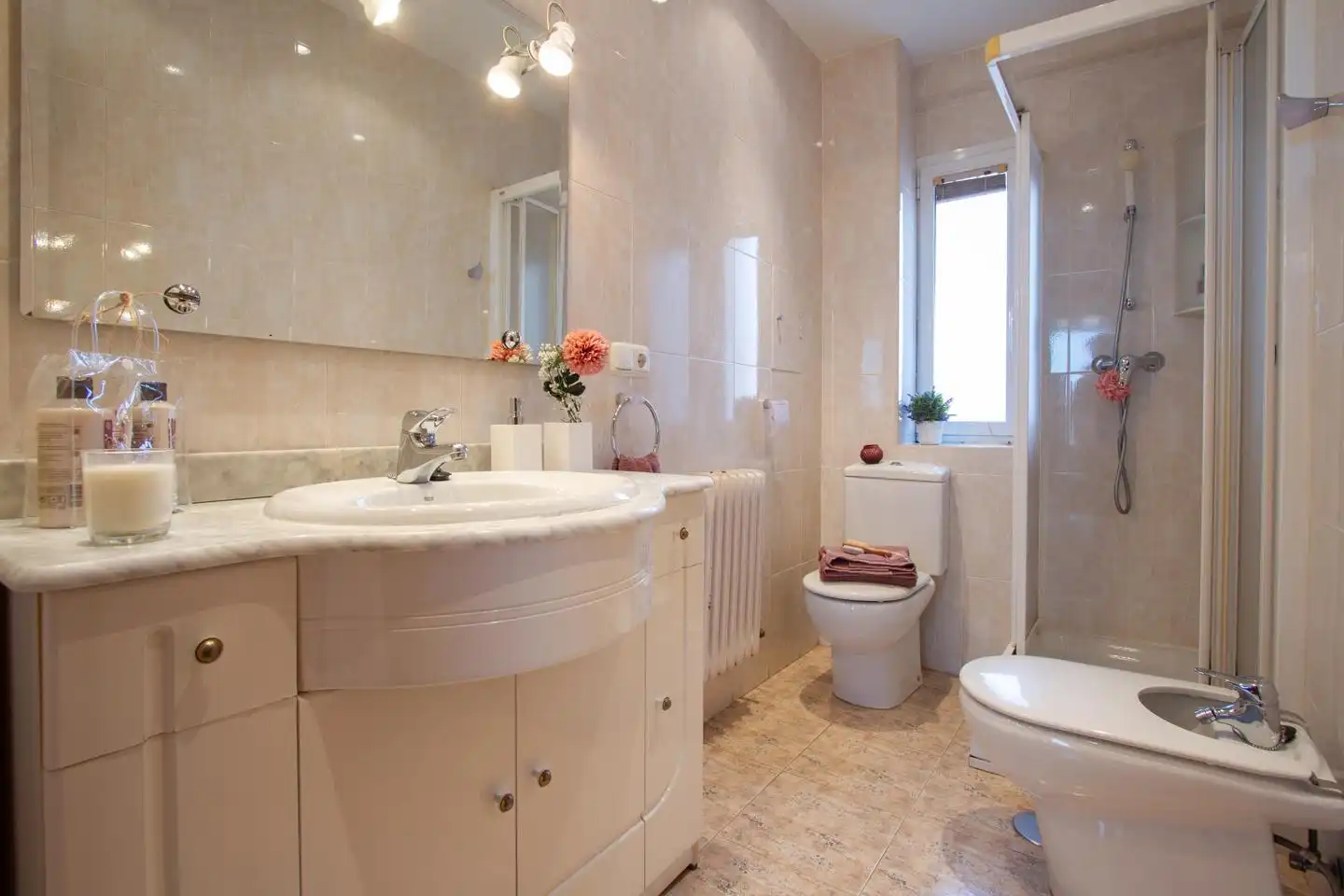 Baño de Ático en venta en Ansoáin / Antsoain con Calefacción, Terraza y Amueblado