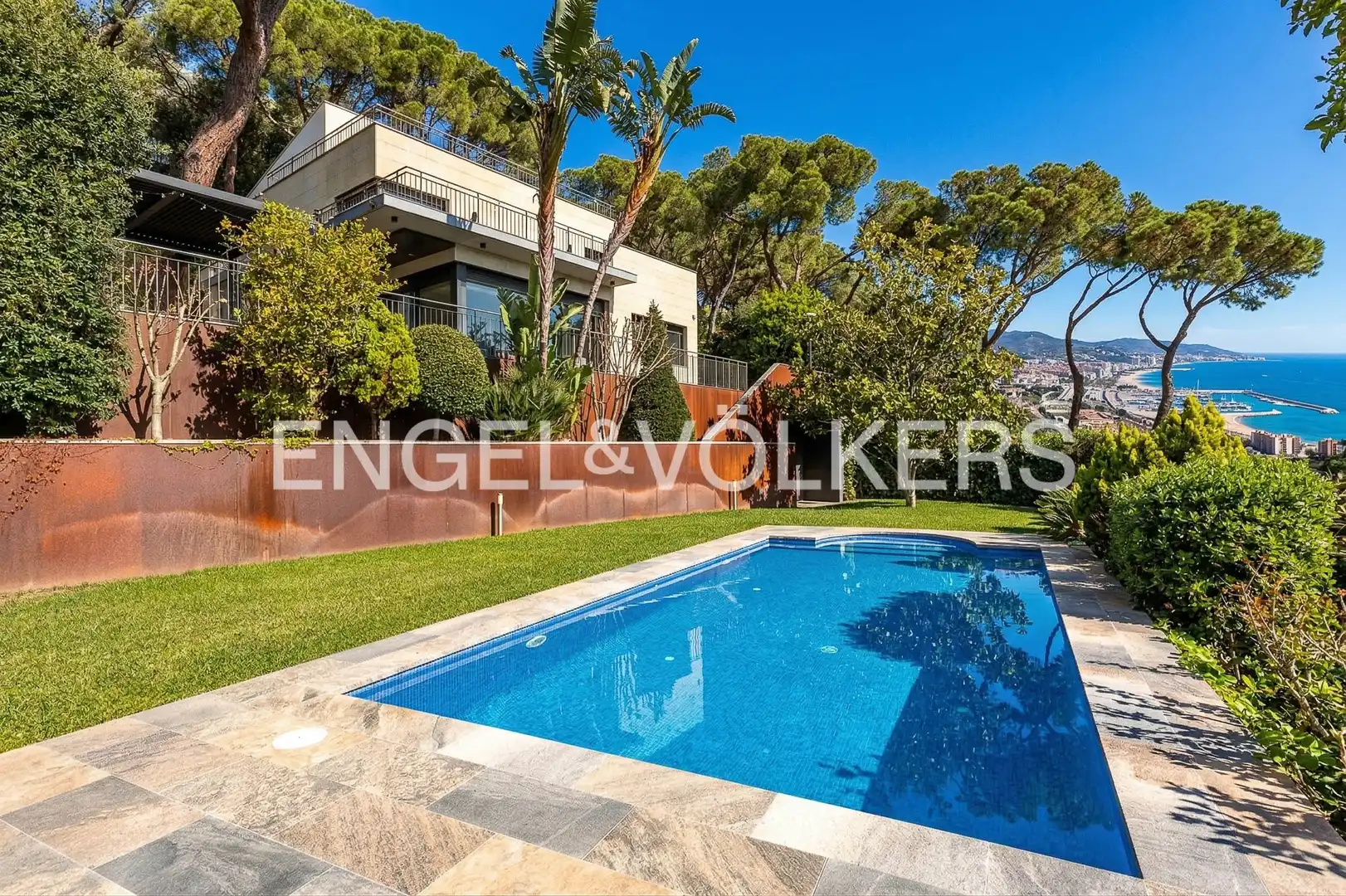 Casa amb terrassa en venda a Premià de Dalt