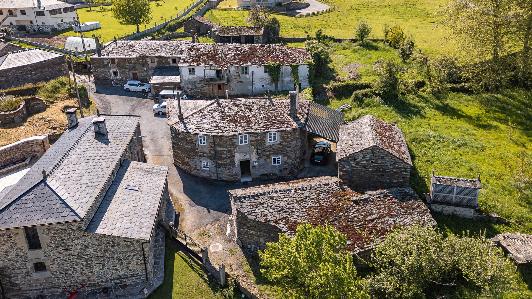 Vista exterior de Finca rústica en venda en Outeiro de Rei amb Moblat