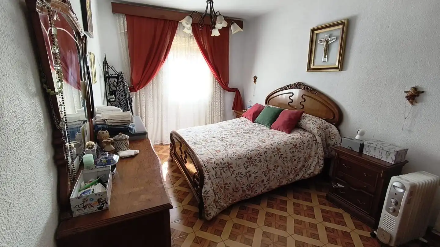 Dormitori de Pis en venda en Alcalá de Henares amb Aire condicionat i Terrassa