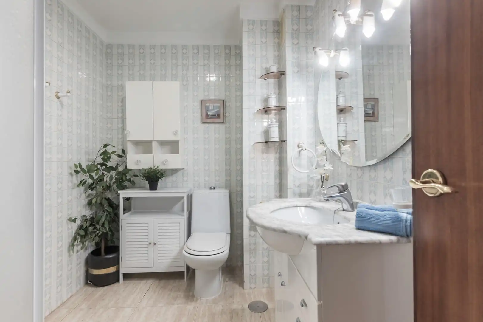 Baño de Piso en venta en Murcia con Parquet, Amueblado y Horno