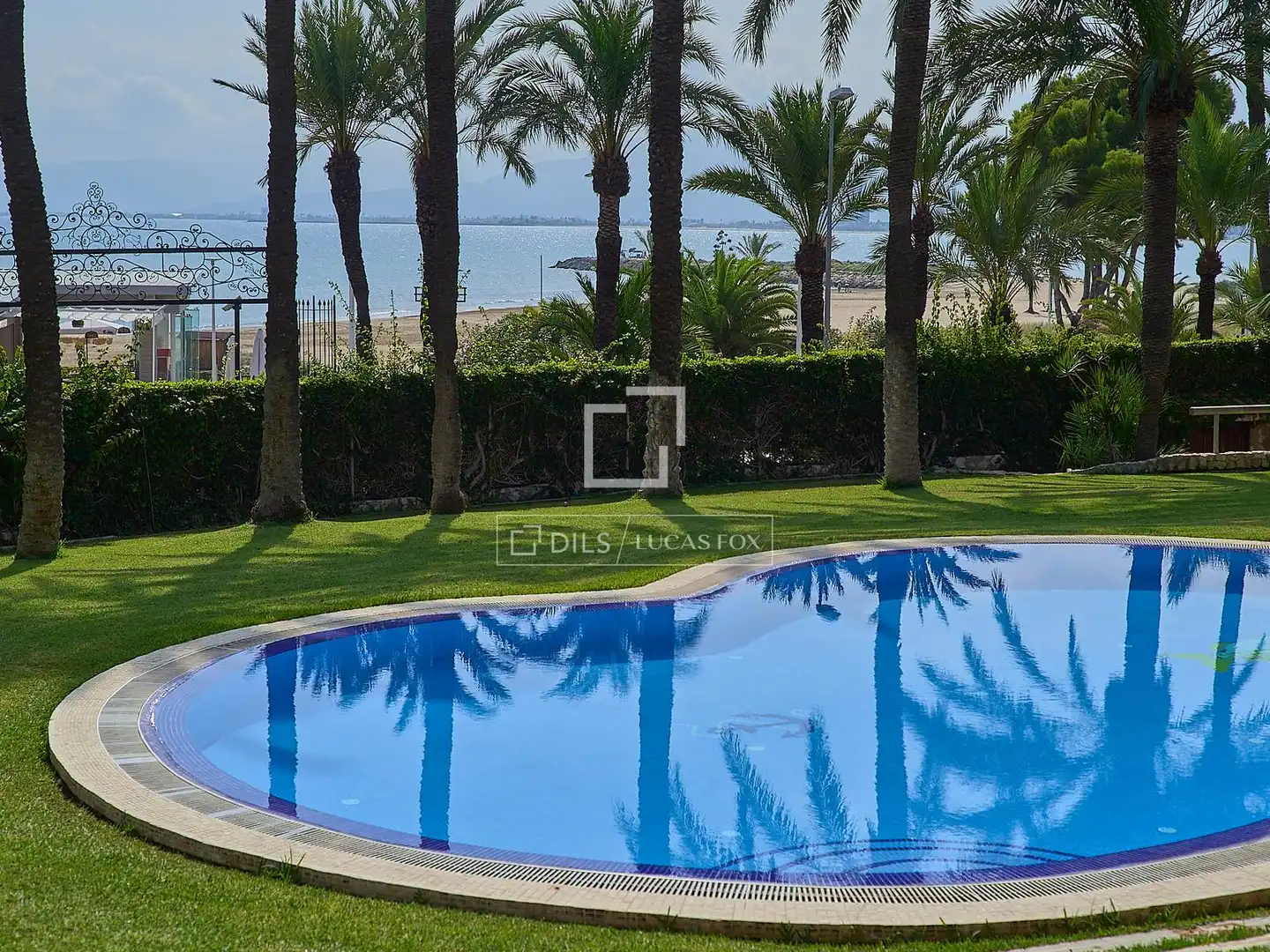 Swimming pool of Houses for sale in Cullera  with Air Conditioner, Heating and Private garden