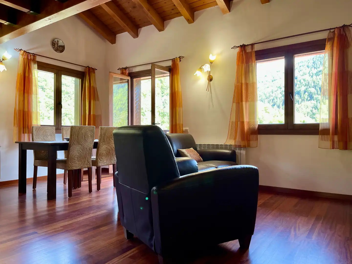 Living room of Duplexes for sale in Setcases  with Heating, Parquet flooring and Furnished
