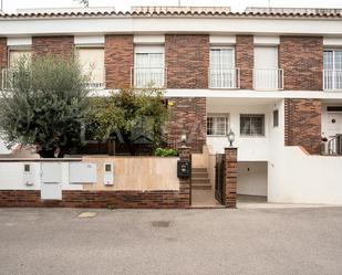 Exterior view of Single-family semi-detached for sale in Granollers  with Air Conditioner, Heating and Terrace