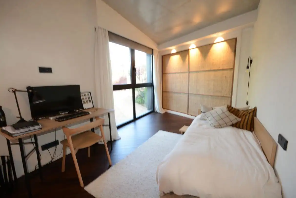 Dormitori de Casa o xalet en venda en Donostia - San Sebastián  amb Aire condicionat, Calefacció i Jardí privat
