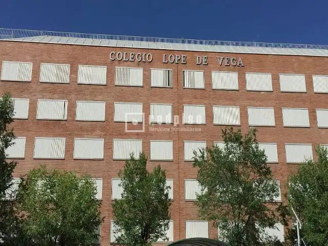 Vista exterior de Pis en venda en Alcalá de Henares amb Calefacció i Traster