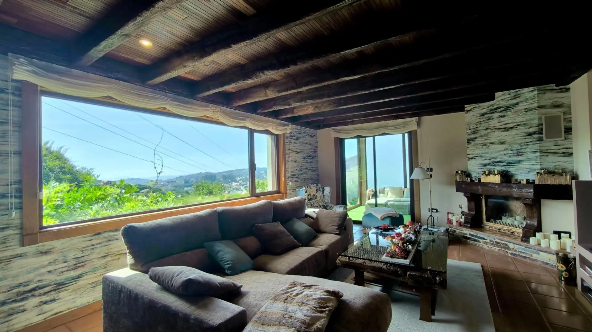 Living room of Houses for sale in Vigo   with Air Conditioner, Heating and Private garden