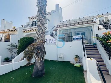 Adossat amb balcó en venda a Orihuela Costa